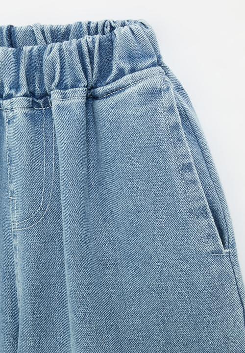 Pop Candy - Cuffed hem denim shorts with side seam pockets - blue
