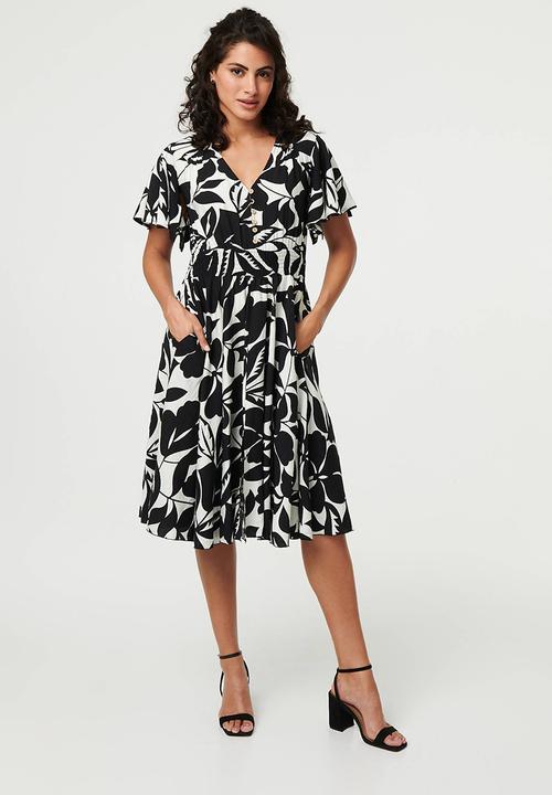 Izabel London - Elasticated Waist Midi Dress button through detail - Black