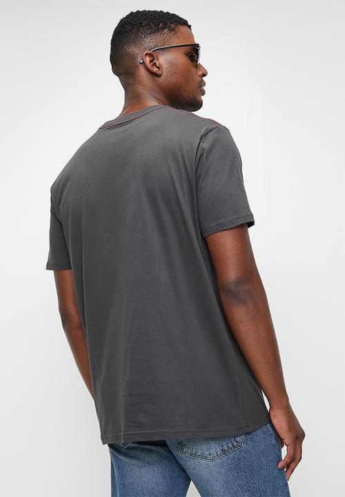 RVCA - Trespass Short Sleeve Red Stitch - Pirate Black