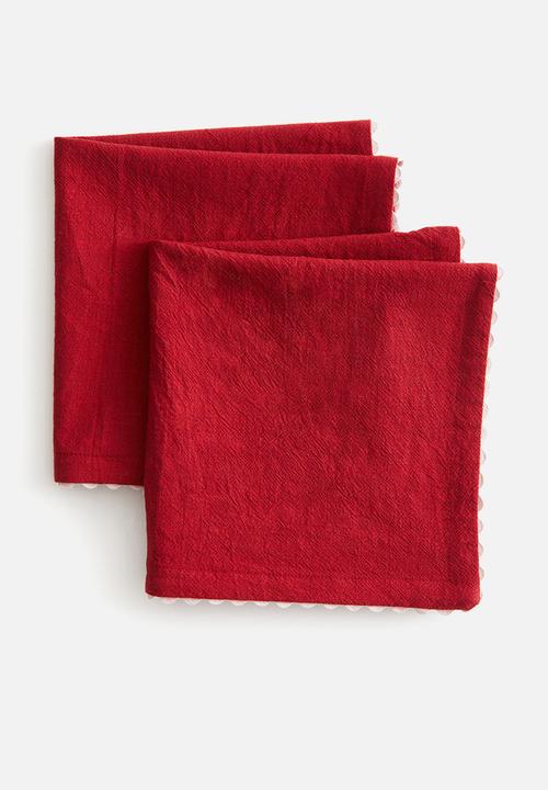 H&M - Scalloped-edge table runner - red/beige