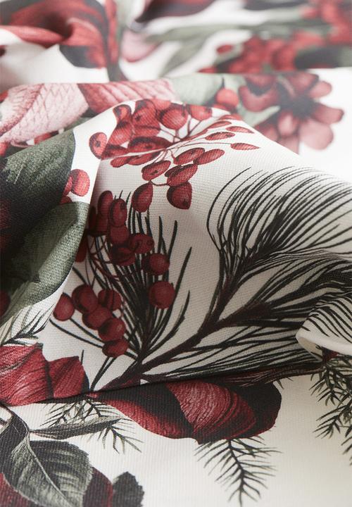 H&M - Water-repellent tablecloth - white flowers