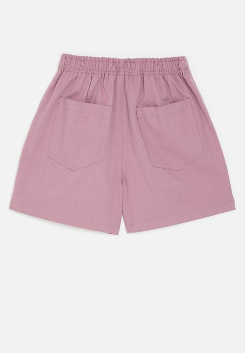 Pop Candy - Shorts with slanted inset pockets - pink