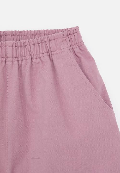 Pop Candy - Shorts with slanted inset pockets - pink