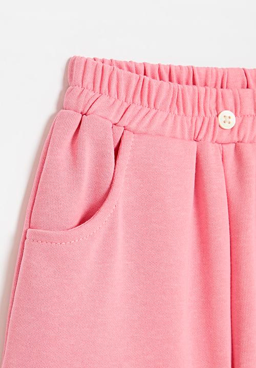 Pop Candy - Frilled hem sweatshorts - bubblegum pink