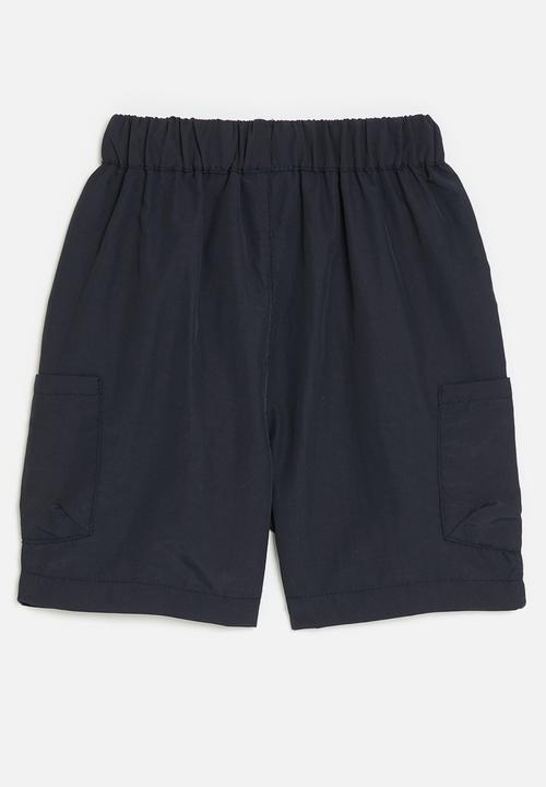 Pop Candy - Shorts with side seam pockets & snap button detail - navy blue