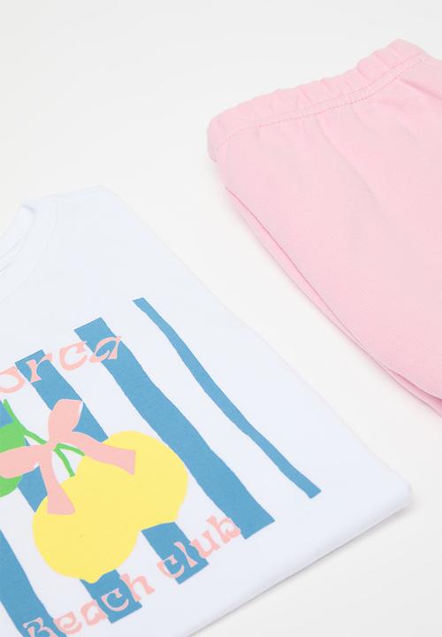 Pop Candy - Placement print tee with shorts - white/pink/mallorca beach club
