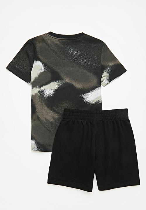 Nike - Nkn club express short sleeve tee short - black