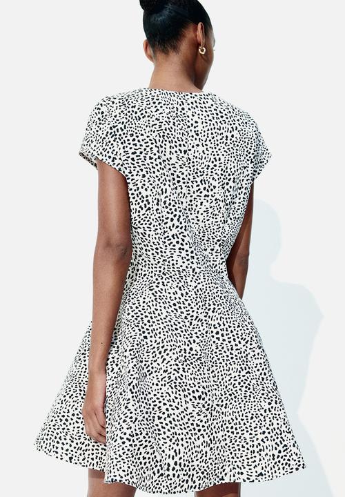 H&M - Button-front cotton dress - white & leopard print