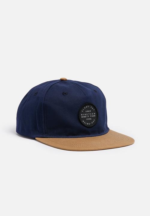 Globe - Tasman snap back