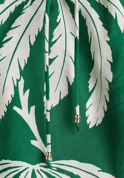 H&M - Printed drawstring shorts - green palm trees