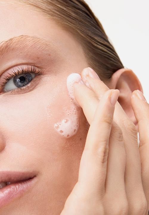 Catrice - Soft Glam Foam Primer - 010 Beyond The Cloud