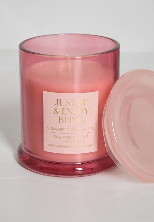 H&S - Scented Candle Strawberry Waffle Cone
