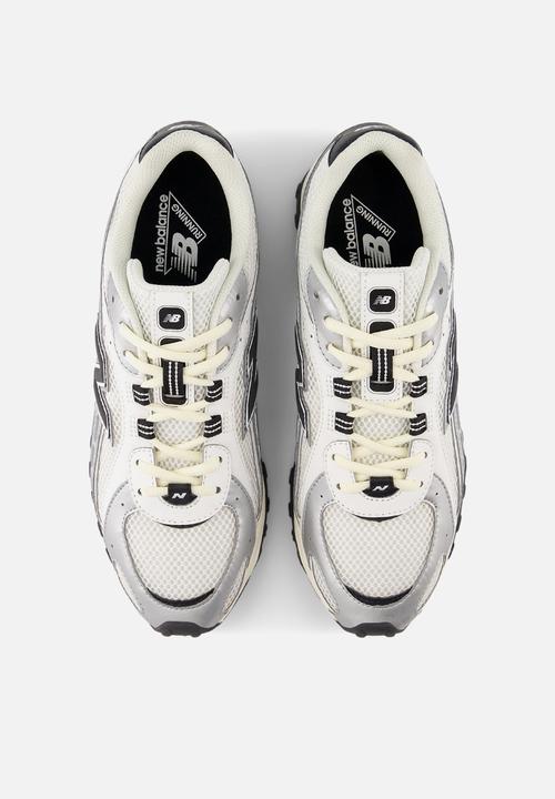New Balance  - U204L