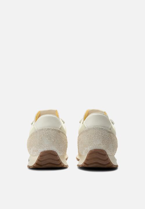 New Balance  - 471 Low Profile