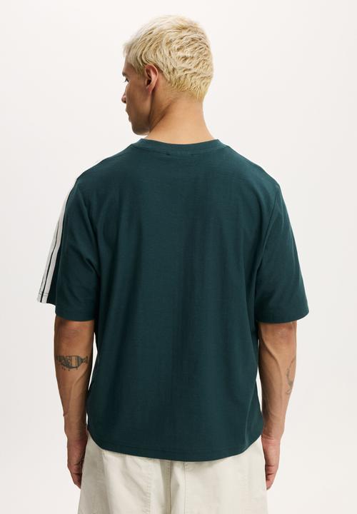 Cotton On - Cropped fit honda x jt racing Tshirt -lcn hon deep sea teal / jt x hon