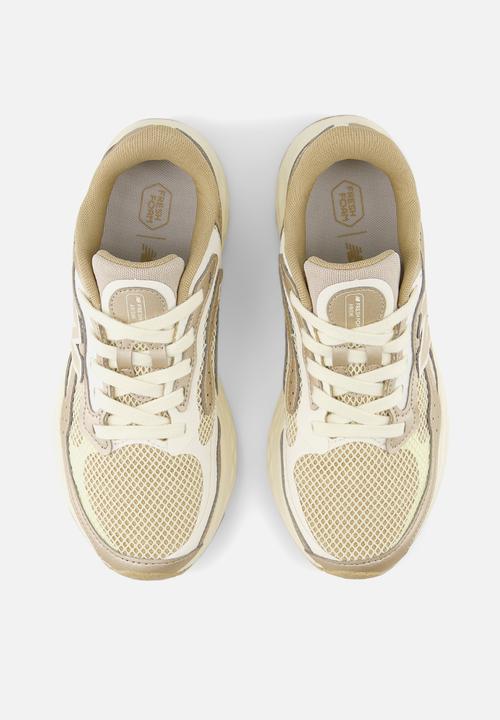 New Balance  - Fresh Foam Arishi v4 Tira Lux