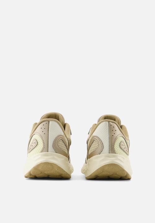 New Balance  - Fresh Foam Arishi v4 Tira Lux