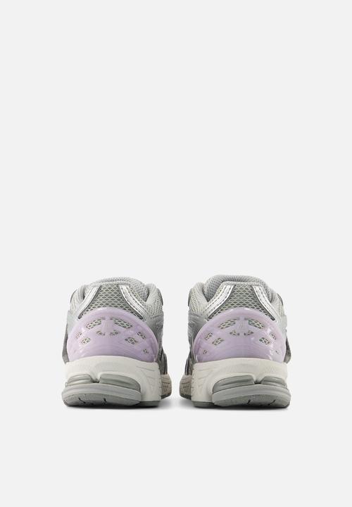 New Balance  - Kids 1906 pre-school - silver
