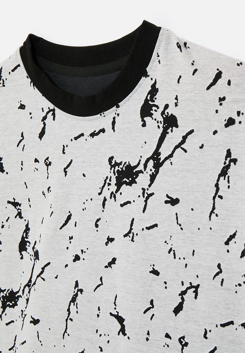 Pop Candy - Abstract print tee with contrast rib - grey/black