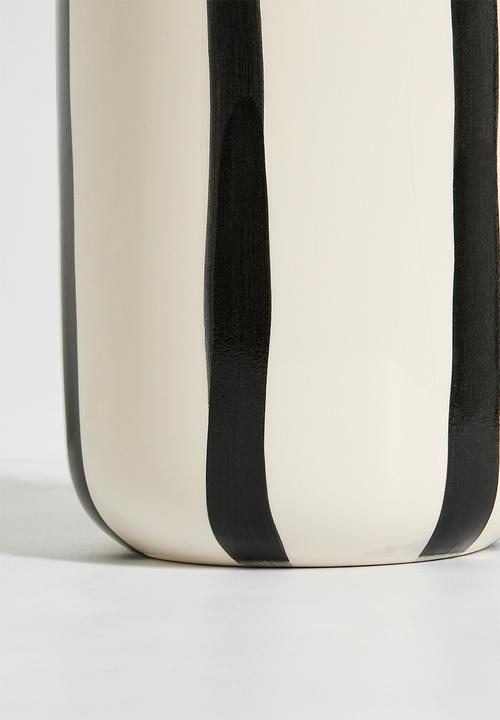 H&S - Ceramic Stripe Vase - Black & White
