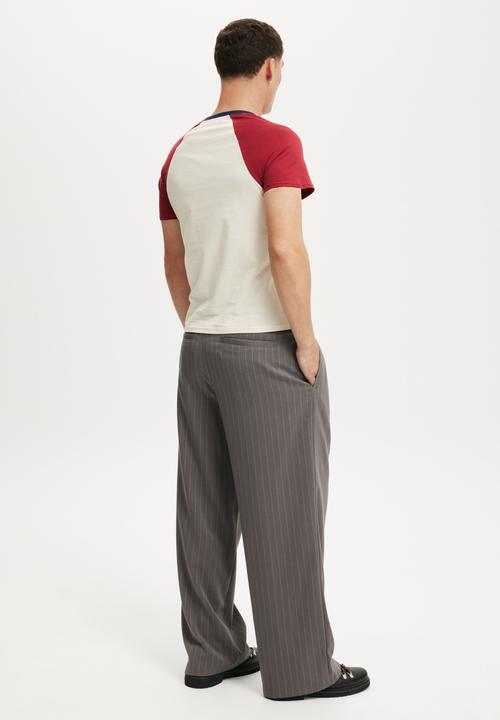 Cotton On - Super Baggy Pleated Pant - Charcoal Pinstripe