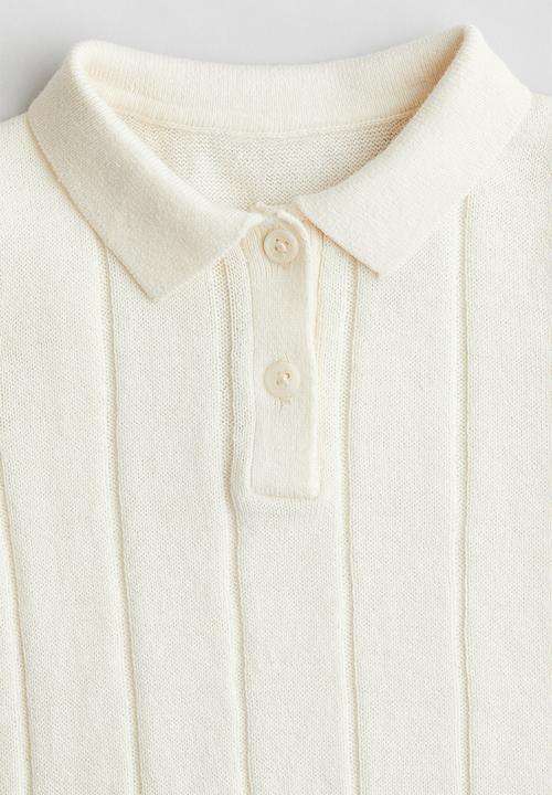 H&M - Knitted polo shirt - cream 