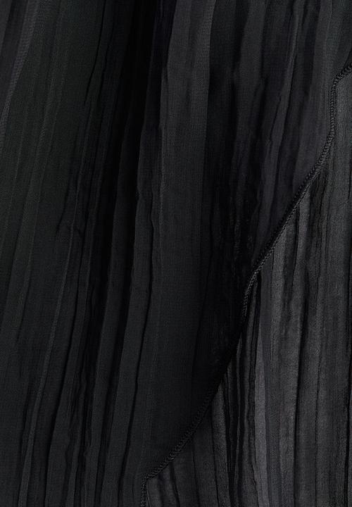 H&M - Overlock-detail crinkled top - black