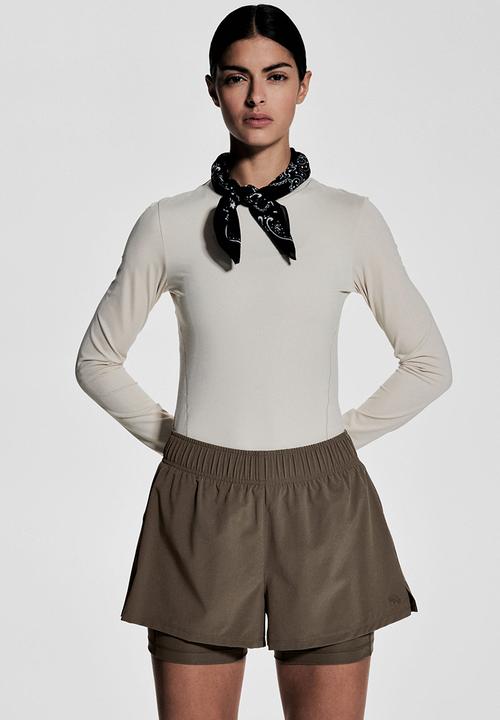H&M - Double-layered running shorts with drymove™ - dark beige