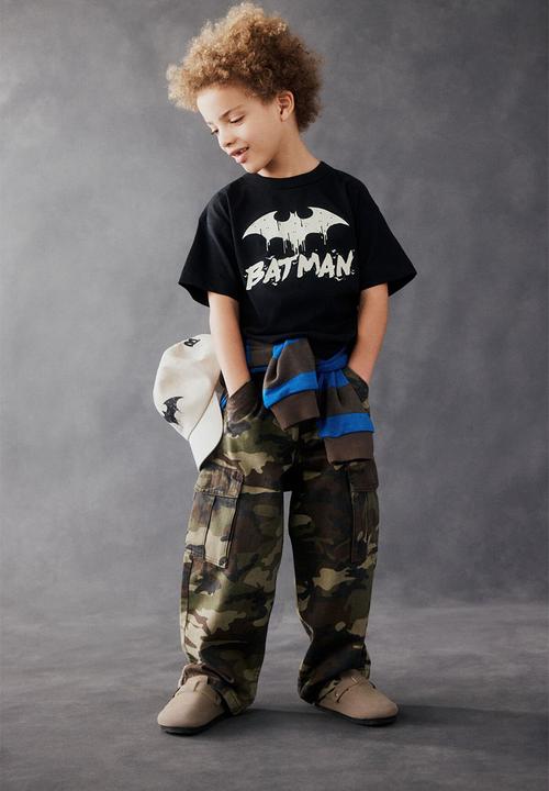 Cotton On - Licensed drop shoulder short sleeve tee - lcn wb black/batman the caped crusader