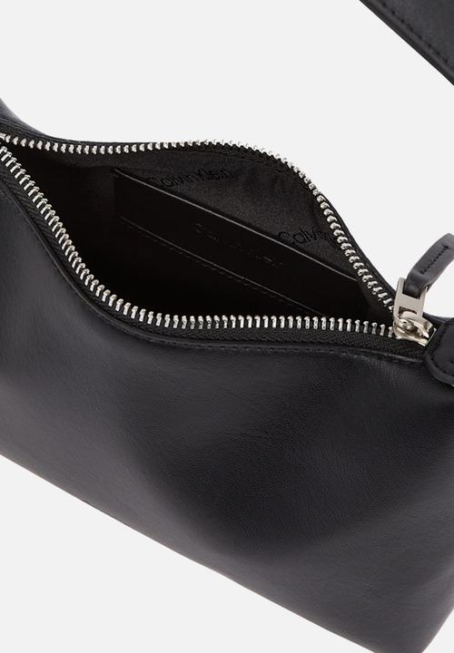 Calvin Klein - Hardware handle mini bag - ck black