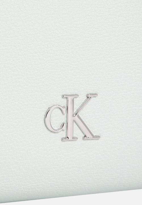 Calvin Klein - Minimal monogram camera bag 20 - sky grey