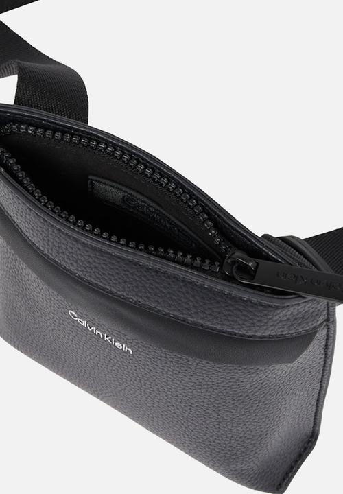 Calvin Klein - Ck Must Flatpack Xs - Ck Black