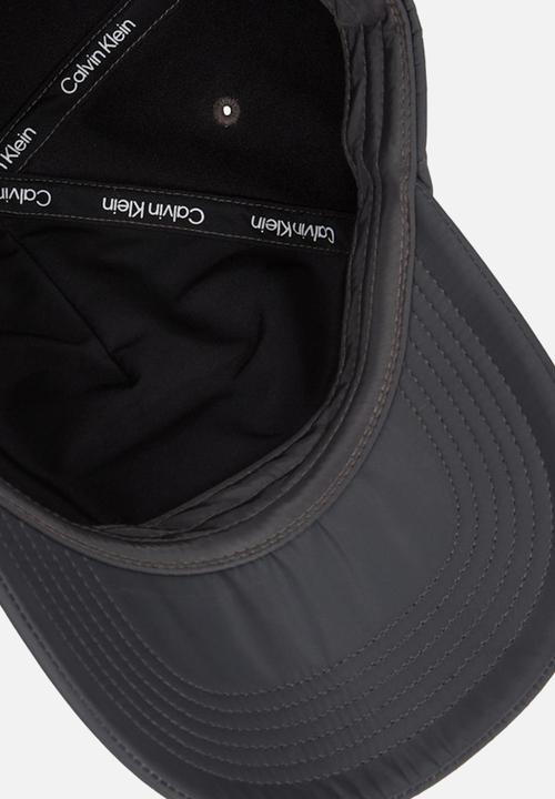 Calvin Klein - 6 Panel Monologo Patch Cap - Beluga