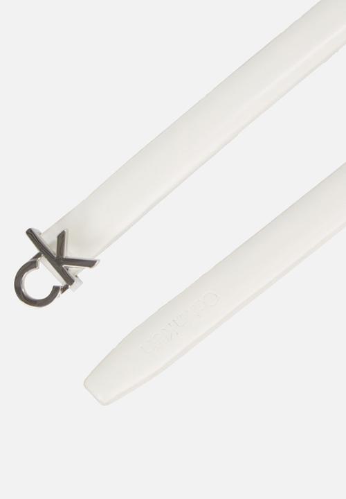 Calvin Klein - Ck buckle skinny belt 1.5 - sea salt