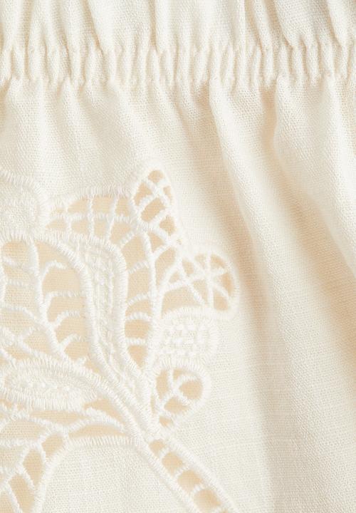 H&M - Broderie anglaise shorts - cream