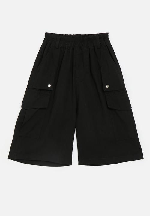 Pop Candy - Cargo shorts with gusseted pockets - black