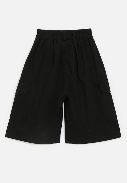 Pop Candy - Cargo shorts with gusseted pockets - black