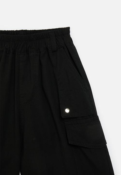Pop Candy - Cargo shorts with gusseted pockets - black