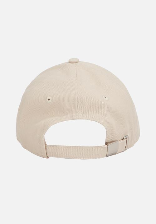 Calvin Klein - Embroidered monogram cap - wind chime