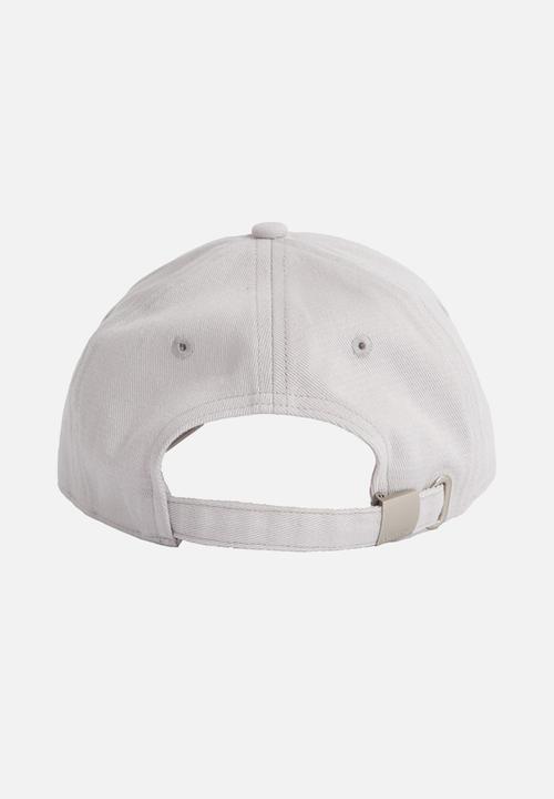 Calvin Klein - Embroidered monogram cap- quail
