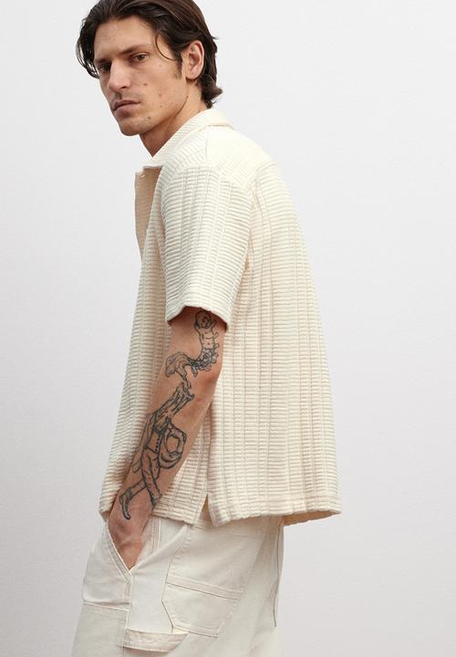 H&M - Regular fit textured-knit shirt - cream