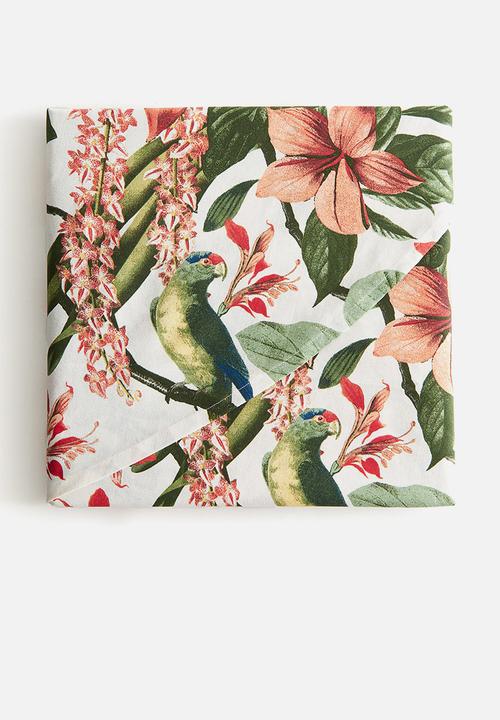 H&M - Patterned tablecloth - white floral