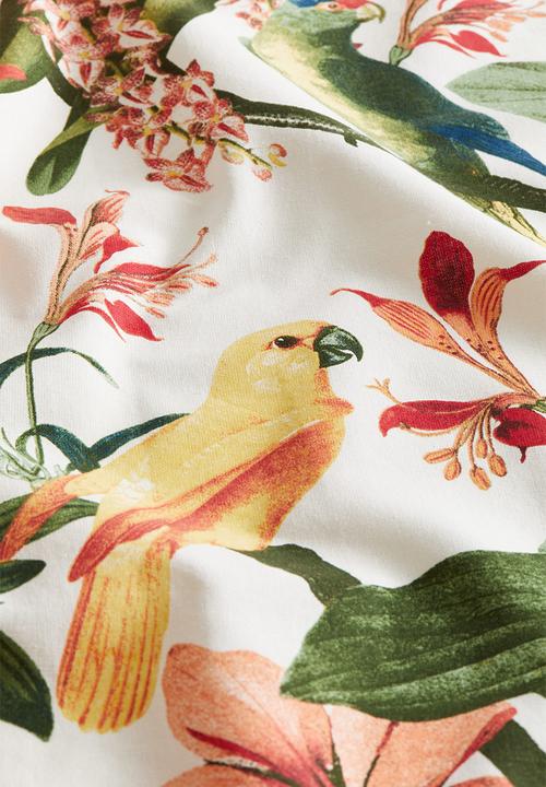H&M - Patterned tablecloth - white floral