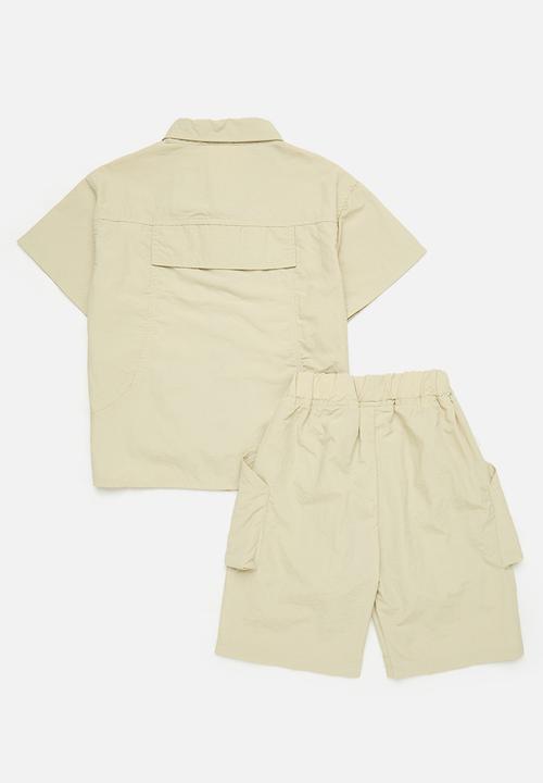 Pop Candy - Shirt & shorts set with lift-away pockets - light beige