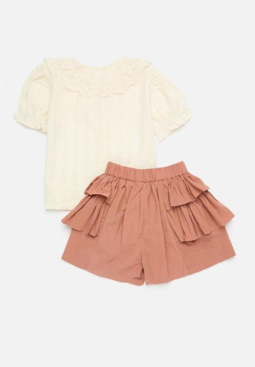 Pop Candy - Lace collar top with hip ruffle shorts - ecru/rust