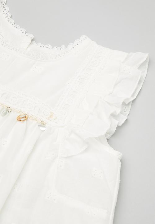 Pop Candy - Broderie anglaise top & jeans with lace trim - white/light wash denim