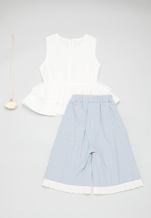 Pop Candy - Layered peplum top with lace trim pants - white/blue