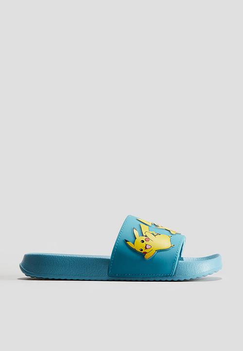 H&M - Pool shoes - turquoise pokémon