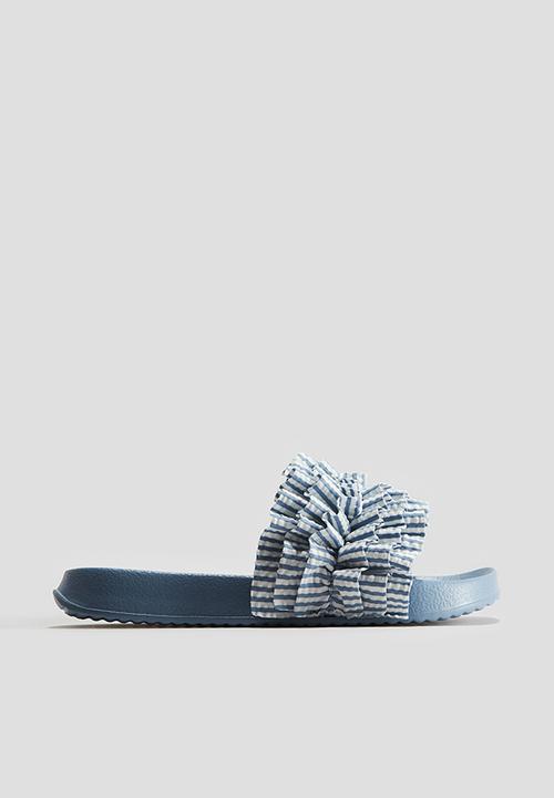 H&M - Pool shoes - light blue striped