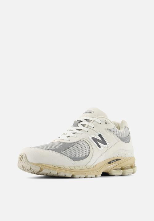 New Balance  - U2002R v1